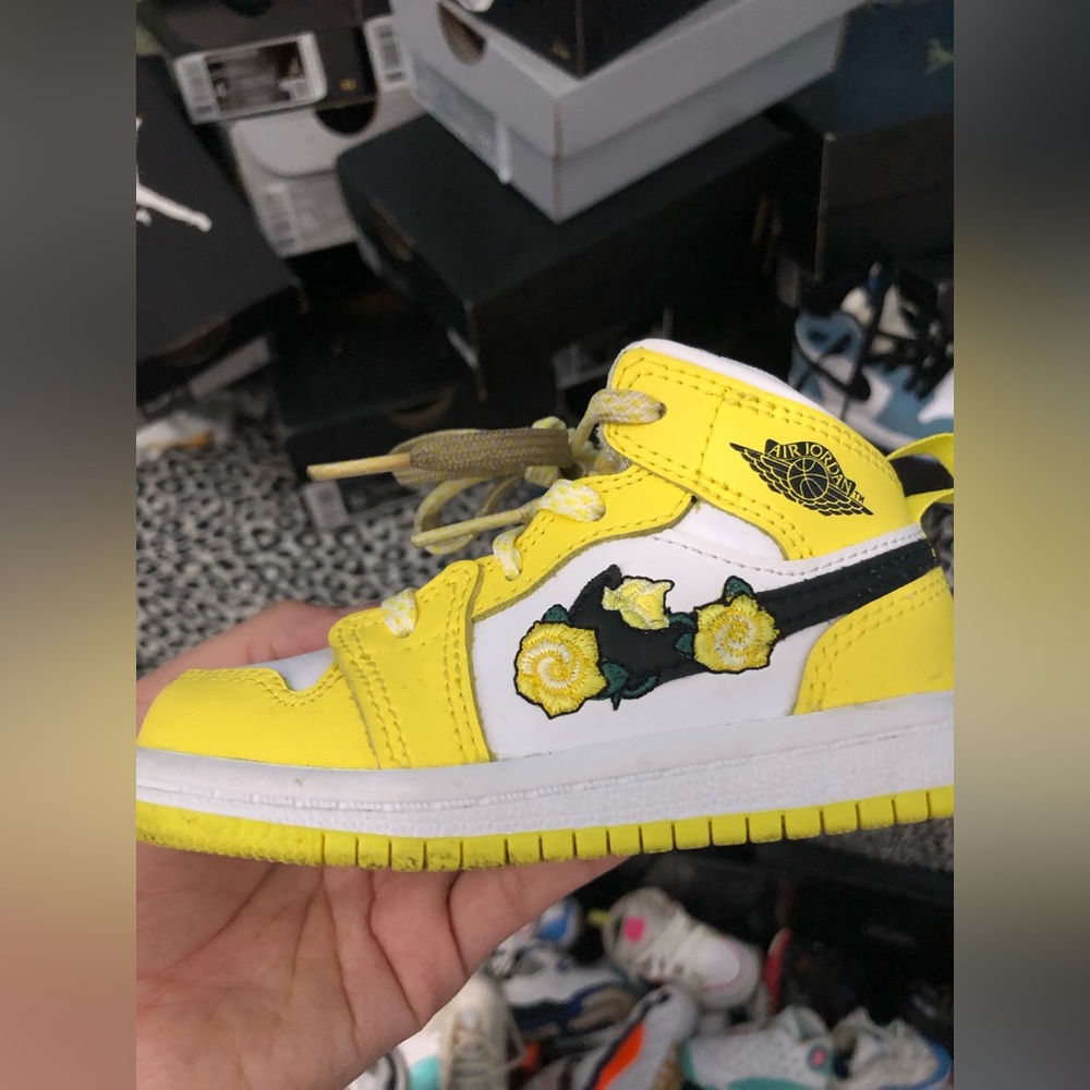 Air Jordan 1 mid se TD ‘Rose patch’